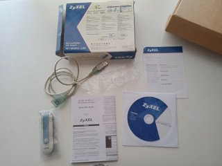 Adaptador WiFi USB G220 Zyxel Completo Caja