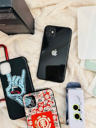 iPhone 11 Negro cristal 128GB + Accesorios