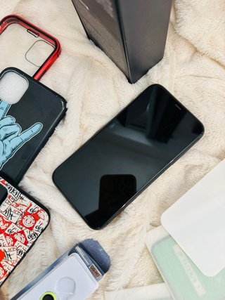 iPhone 11 Negro cristal 128GB + Accesorios