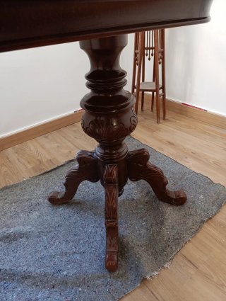 Mesa de comedor madera. Plegable