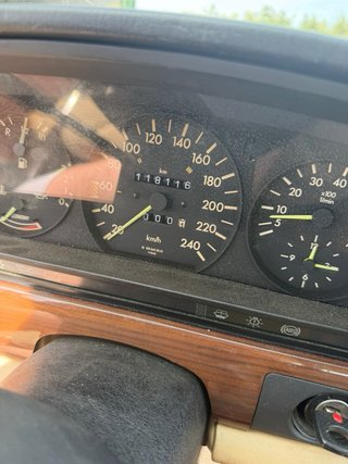 Mercedes-Benz 300SE 1986