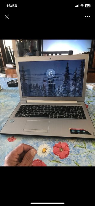 Ordenador portátil Lenovo Plata