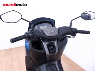 YAMAHA NMAX
