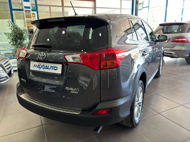 TOYOTA RAV4 2.2 D4-D 150 CV EXECUTIVE AUTO