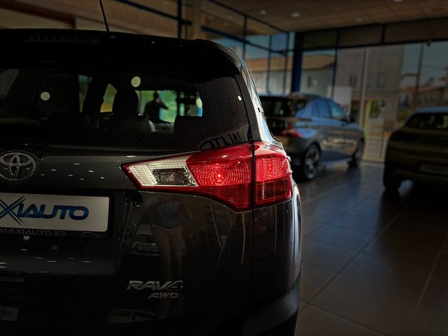 TOYOTA RAV4 2.2 D4-D 150 CV EXECUTIVE AUTO
