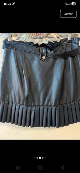 Falda Zara efecto piel negra