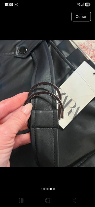 Falda Zara efecto piel negra