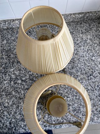 Juego de 2 lámparas de mesa doradas