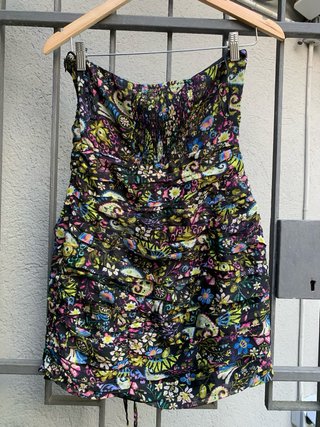 Vestido corto de flores