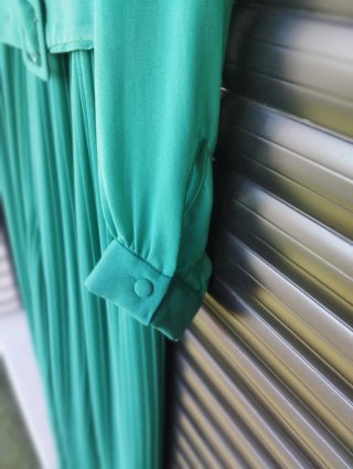 Mono verde de fiesta/bodas