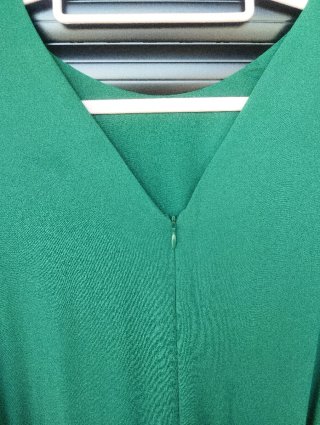 Mono verde de fiesta/bodas