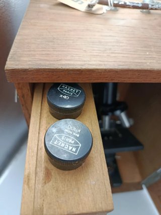 ANTIGUO MICROSCOPIO NACHET CON SU CAJA