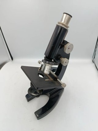 ANTIGUO MICROSCOPIO NACHET CON SU CAJA