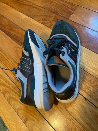 New Balance CM997 HXA color Marrón/Verde