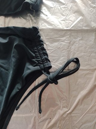 Bikini Oysho Negro/Verde Oliva