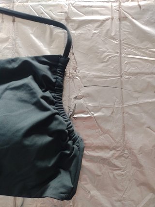 Bikini Oysho Negro/Verde Oliva