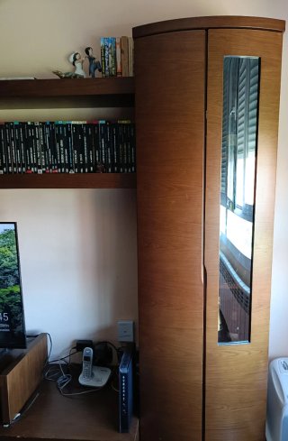 Muebles de salón, sillas y mesas de calidad