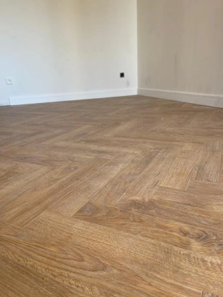 Instalación Tarima Sintética y Parquet.