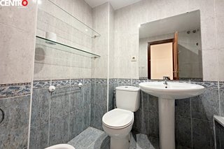 Piso en buena zona con plaza de garaje,Ogijares