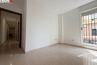 Piso en buena zona con plaza de garaje,Ogijares