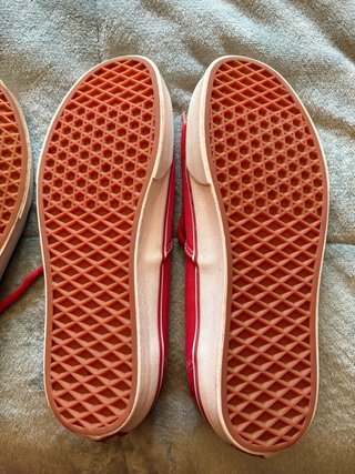 Zapatillas Vans Azul y Rojo 10 euros cada par