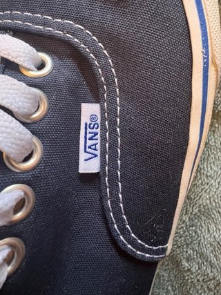 Zapatillas Vans Azul y Rojo 10 euros cada par