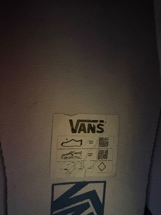 Zapatillas Vans Azul y Rojo 10 euros cada par