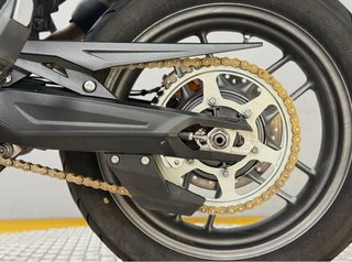 TRIUMPH TIGER 800