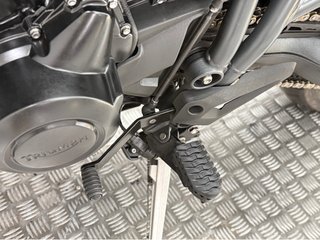 TRIUMPH TIGER 800