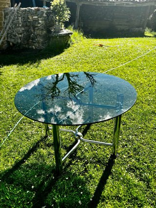 Mesa redonda cristal y metal diseño
