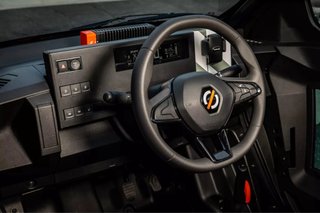 Renault Mobilize Duo 80 Evo (2025) | Custom black