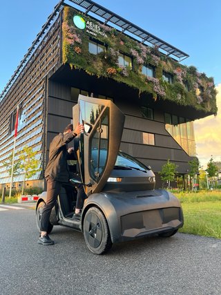 Renault Mobilize Duo 80 Evo (2025) | Custom black
