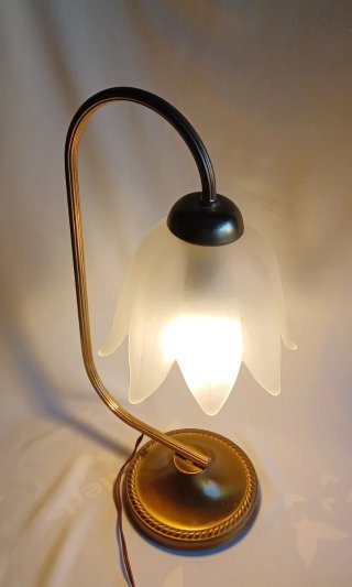 Lampada da tavolo ottone e vetro