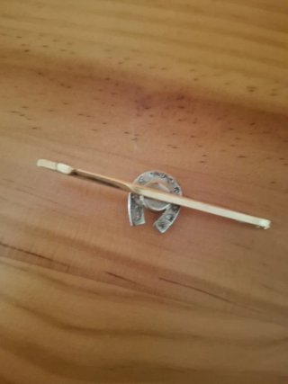 Pisacorbatas Oro 18k con diamantes