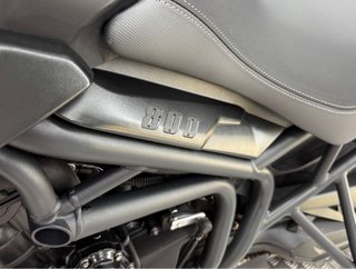 TRIUMPH TIGER 800