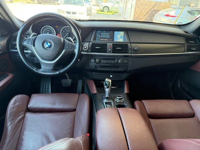 BMW X6 2011