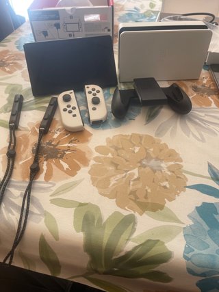 Nintendo Switch OLED Blanca y Negra