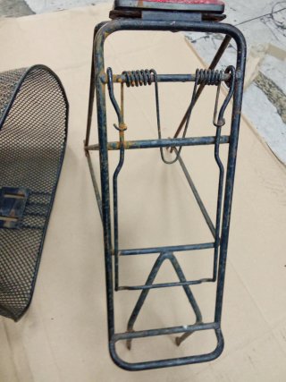 Lote componentes bicicleta: cesta, manillar, porta
