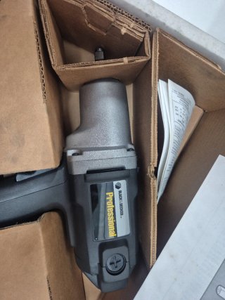 Pistola de impacto Black & Decker