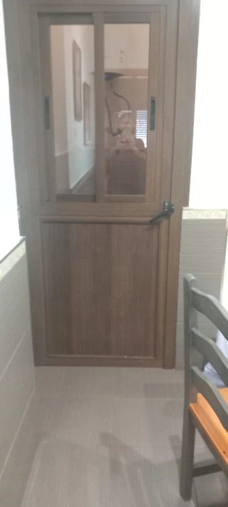 Puerta de madera impecable
