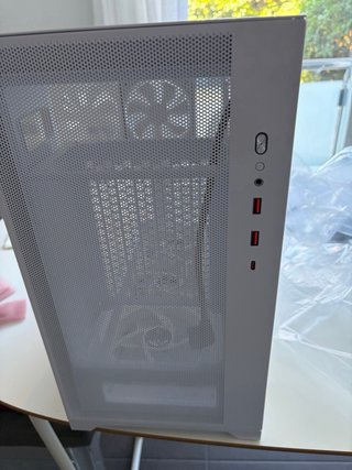 Caja PC FSP CMT580 ATX Blanca