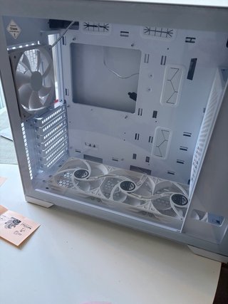 Caja PC FSP CMT580 ATX Blanca