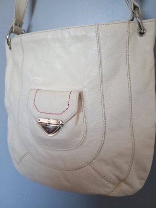 Bolso de cuero Guy Laroche blanco,grande.