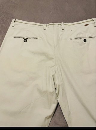 Pantalón beige Emidio Tucci