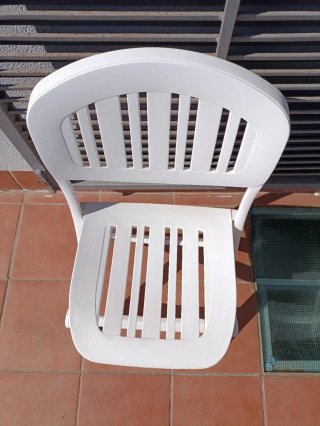 3 sillas de exterior plegables de plástico blanco