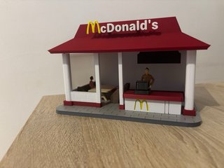 Miniatura Restaurante McDonald's Escala 1:32