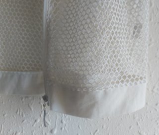 Chaqueta corta de malla blanca