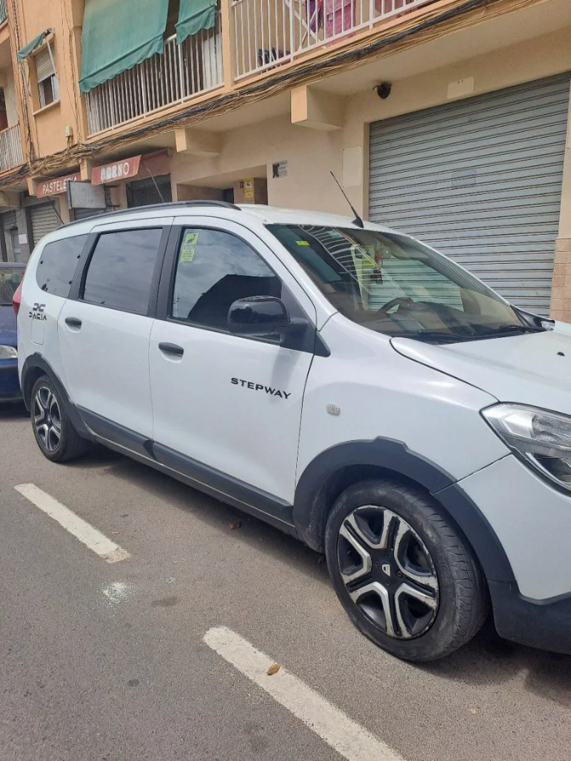 Dacia Lodgy 2021 - foto 1