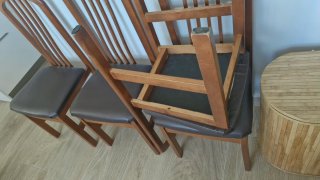 Juego 4 Sillas Madera y Cuero