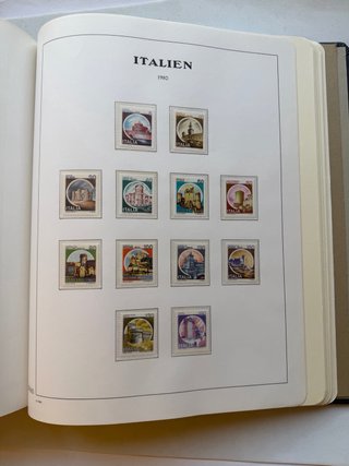 Álbum Sellos Italia 1968/1989 Nuevos** MNH 45 PAG.